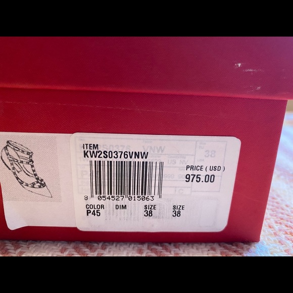 Valentino Rockstud T-Strap Flat Blush 8/38 EUC - Picture 3 of 11